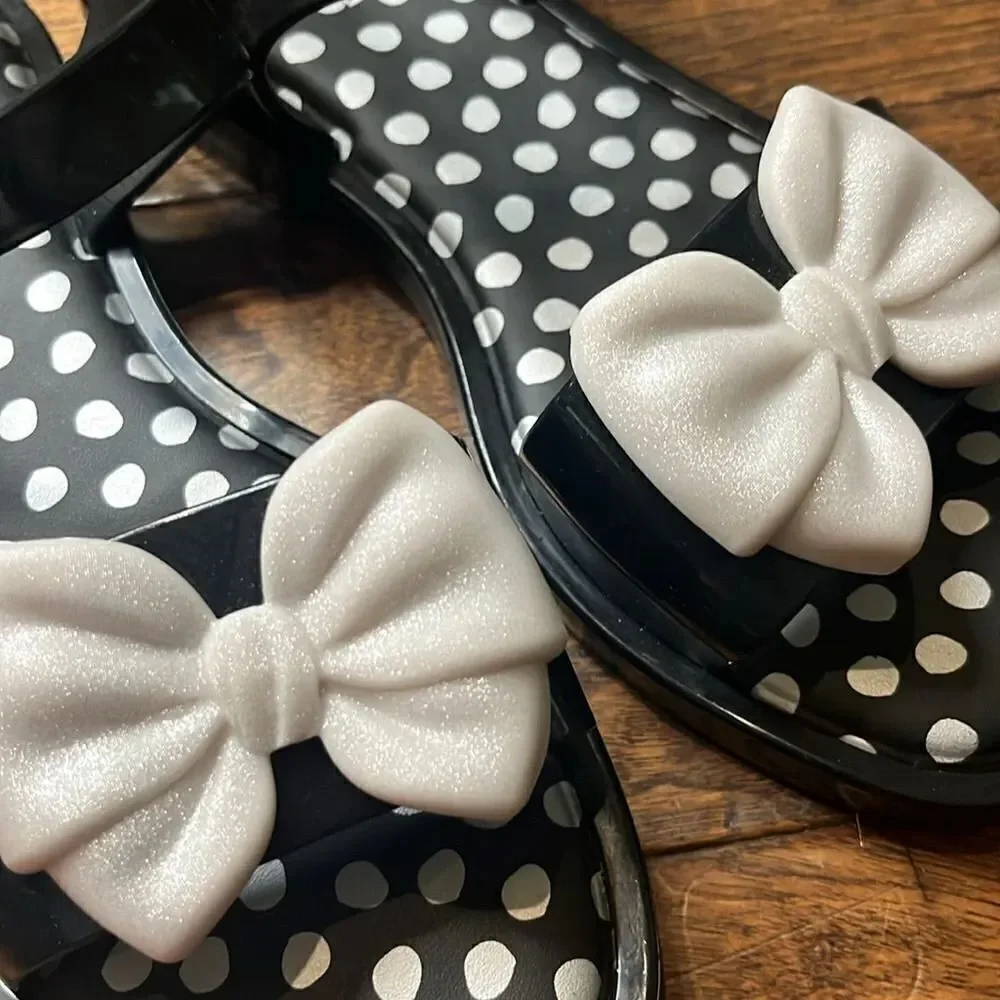 MINI MELISSA MINI MAR SANDAL PRINCESS BLACK & WHITE, size 4